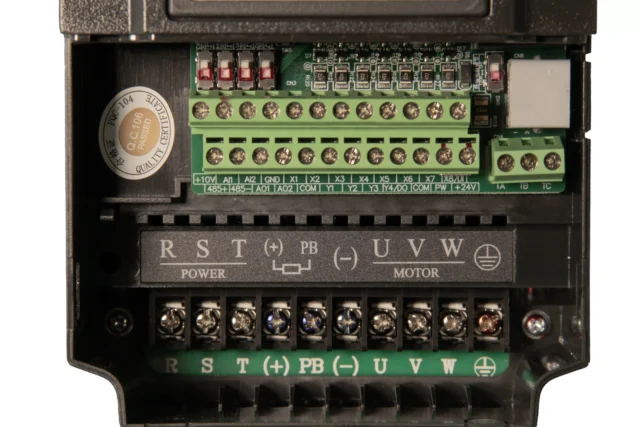 Частотный преобразователь ESQ-770-4T3550G/4000P 355/400кВт, 380В — изображение 3